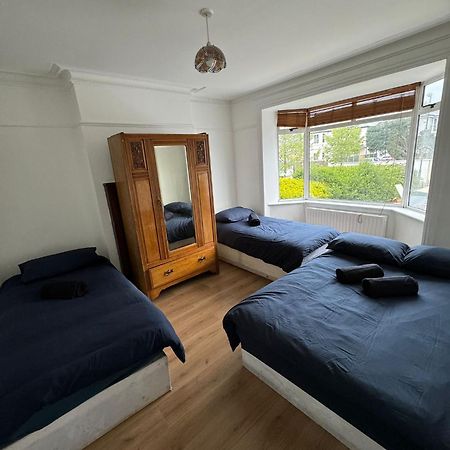 Big Family Room In Room At 2 Iveragh Rd-4 Dublín Exterior foto
